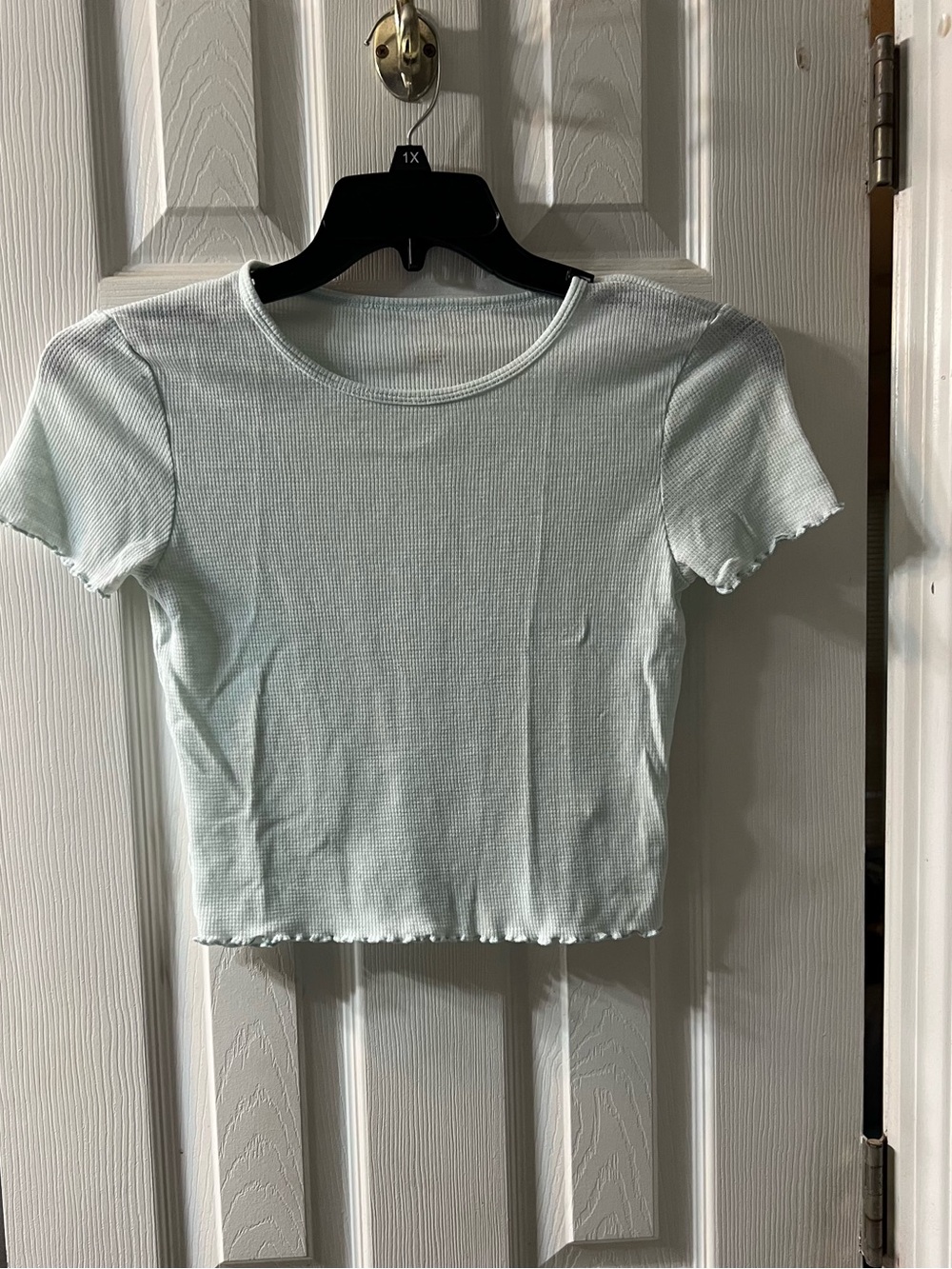 American Eagle Light Green Waffle Knit Crop Top Ruffle Lettuce Hem Women’s Small